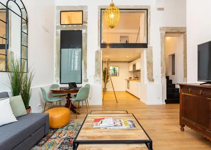 Bairro Alto Bronze Of Art