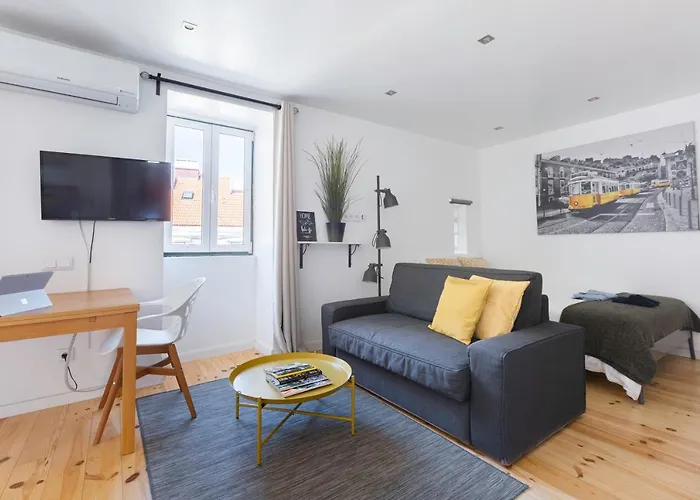 Bairro Alto Bronze Of Art