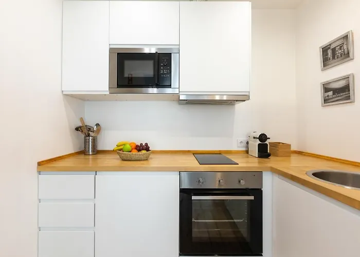 Apartment Bairro Alto Bronze Of Art *