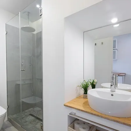 Bairro Alto Bronze Of Art דירה