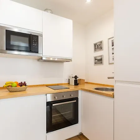 Bairro Alto Bronze Of Art