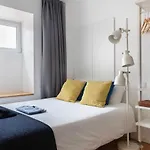 Apartman Bairro Alto Bronze Of Art *