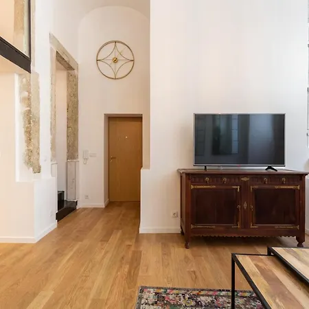 Apartament Bairro Alto Bronze Of Art