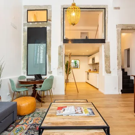 Bairro Alto Bronze Of Art