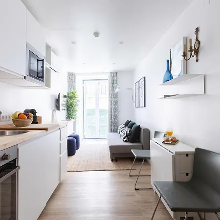 Apartament Bairro Alto Bronze Of Art