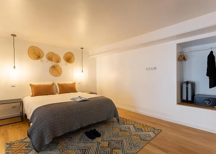 شقة Bairro Alto Bronze Of Art *