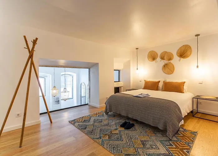 Bairro Alto Bronze Of Art شقة *