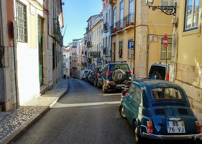 Bairro Alto Bronze Of Art شقة