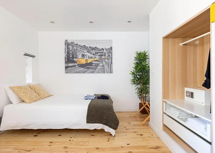 Bairro Alto Bronze Of Art Lisboa