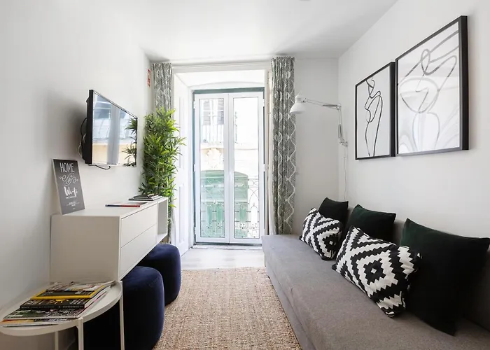 Bairro Alto Bronze Of Art