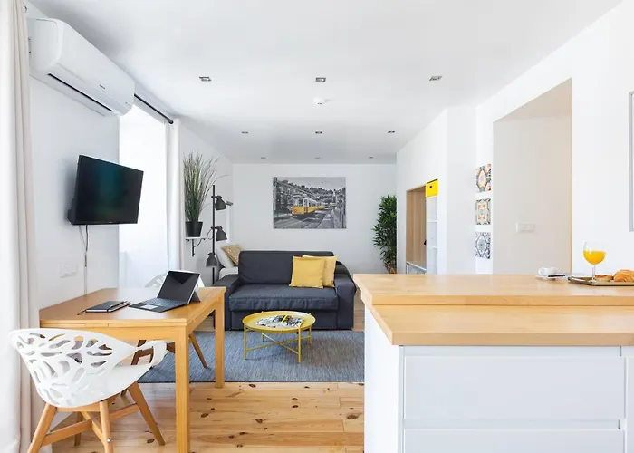 Bairro Alto Bronze Of Art *