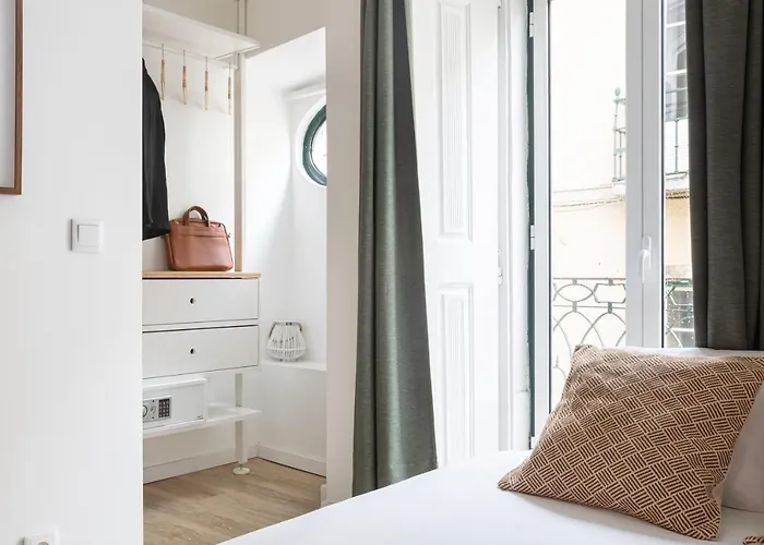 Bairro Alto Bronze Of Art Lisboa