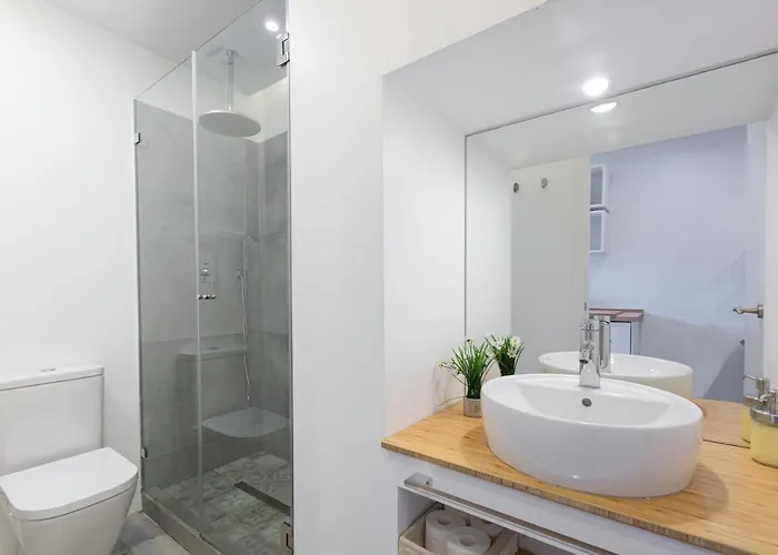 Bairro Alto Bronze Of Art شقة