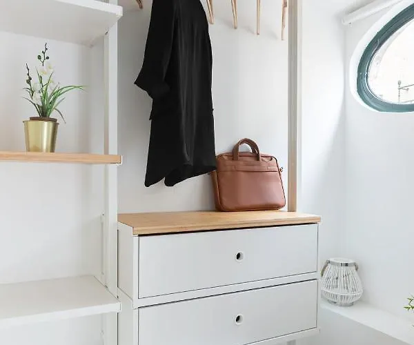 Bairro Alto Bronze Of Art