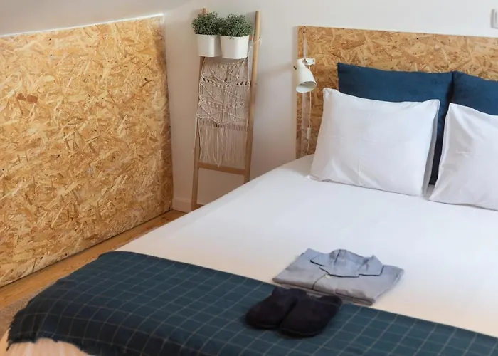 Bairro Alto Bronze Of Art Lisboa