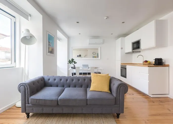 Bairro Alto Bronze Of Art Lisboa