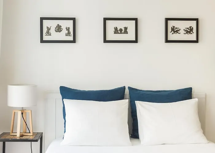 Bairro Alto Bronze Of Art شقة *